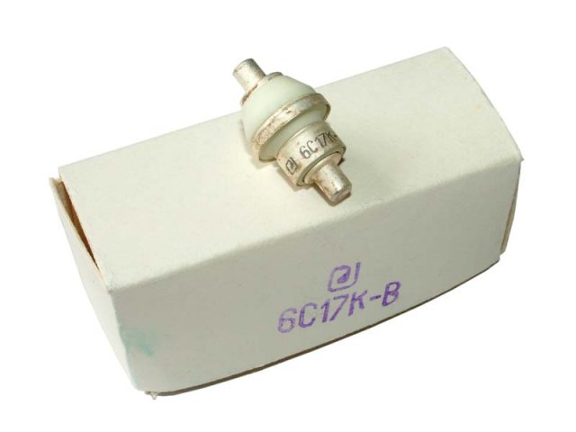 6S17K-V UHF triode tube (original box)